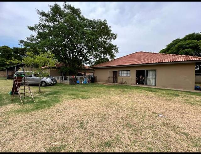 FARM FOR SALE IN RAND COLLERIES